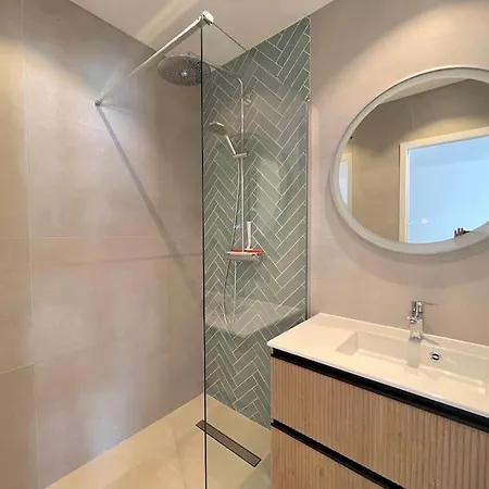 Apartment Joli - Neuf Terrasse Clim Wi-fi 2 Min. Des Plages Antibes