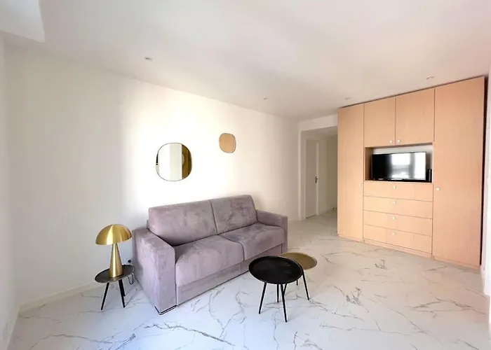 Joli - Neuf Terrasse Clim Wi-fi 2 Min. Des Plages Apartment *